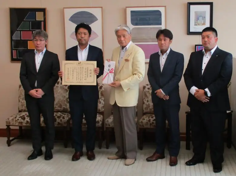 とちぎの元気な森づくり基金のご寄付者/栃木県建設業協会青年経営者連合会/感謝状贈呈式の様子