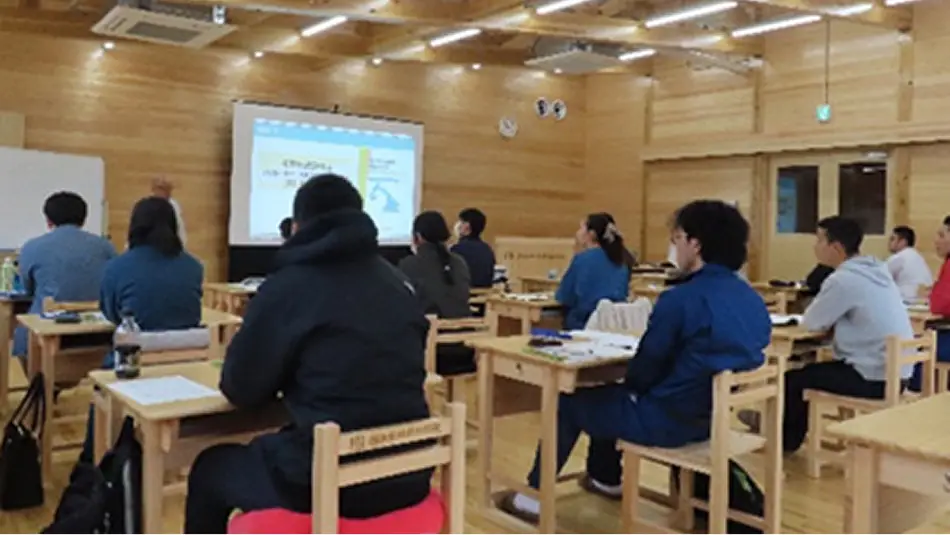 【写真】教室での座学講義の様子