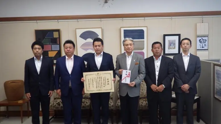 とちぎの元気な森づくり基金のご寄付者/栃木県建設業協会青年経営者連合会/感謝状贈呈式の様子