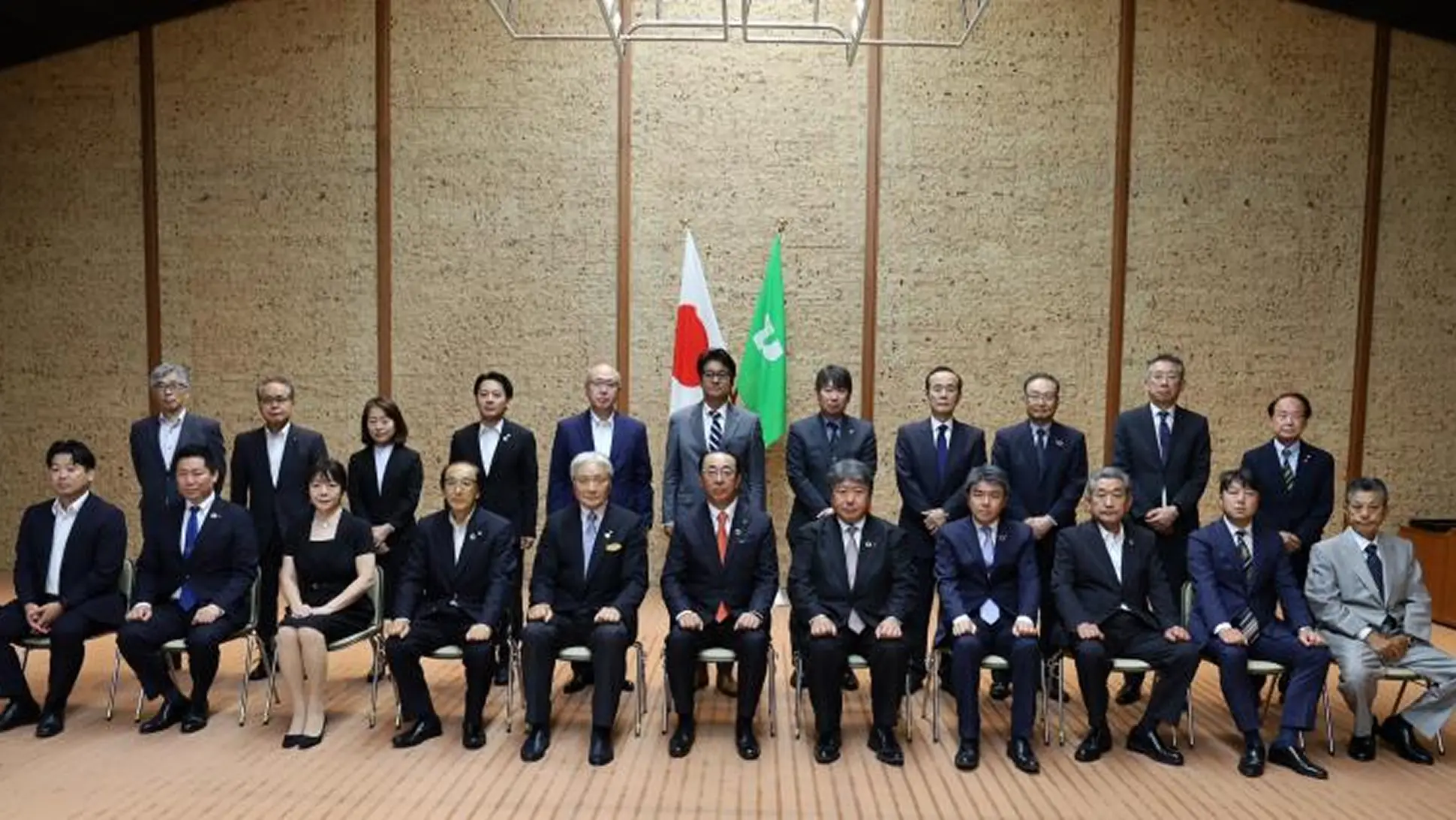 とちぎの元気な森づくり基金のご寄付者/株式会社足利銀行/記念撮影の様子