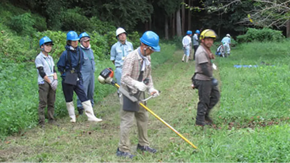 【写真】とちぎ里山塾 刈払機の操作実習